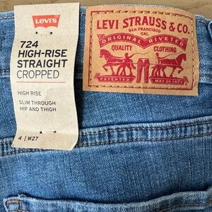 Levi's women’s Hypersoft Straight Jeans sculpt high rise straight cropped size 4